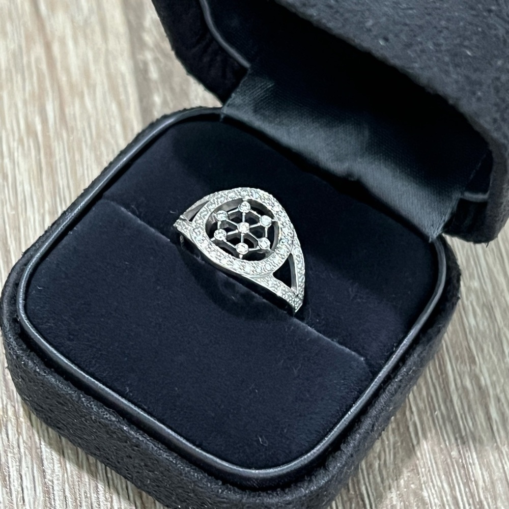 Tiffany & Co. voile platinum and diamond‎ ring - Picture 7 of 15